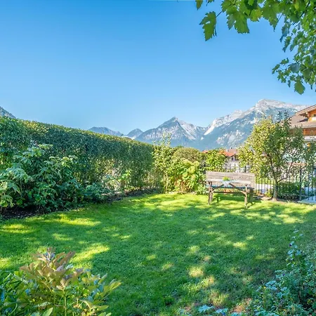 Johanna Reith im Alpbachtal